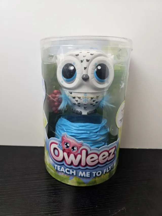 Spinmaster Owleez Teach Me To Fly Interactive Pet!