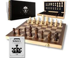 Wisely - Luxe Schaakspel - Schaakset XL - Schaken - Schaakbord Met Schaakstukken - Chess - Inclusief Boekje met Schaakstrategieën - Extra Koningin - Hout - Inklapbaar - 38cm bij 38cm