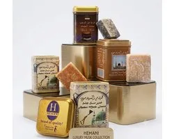 Hemani Jamid Set – 3x Luxe Solid Perfume – Zwart, Amber & Musk – Alcoholvrij – Langhoudende Geur – 3-Delige Geurset voor Dames & Heren Alcoholvrij – Hoogwaardige Parfumblokjes – Cadeauset Met Kajal Sticker