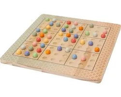 Houten bordspel sudoku denkspel met gekleurde balletjes puzzel.