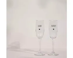 Amore Set van 2 Champagne Glazen - Mr & Mrs