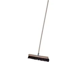 Brumag Straatbezem Tilemaster voor buiten terras tegels en klinkers - Harde bezemkop 50 cm breed - Houten steel van 120 cm