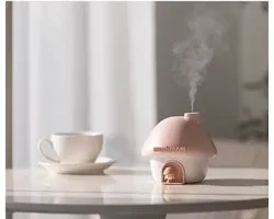 Schattige Mushroom vormige Diffuser - Mushroom house humidifier - Mushroom vormige Luchtbevochtiger - Paddenstoelen Huisje Diffuser - Mushroom House Diffuser met led verlichting - LED lights - Met schattige mushroom doll