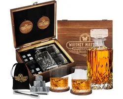 Whiskey Masters Whiskey Karaf - Luxe Whisky Karaf Set - 700 ml - Decanteer karaf - Whiskey Set - Incl. 8 Whiskey Stones, 2 Whiskey Glazen & Extra Accessoires