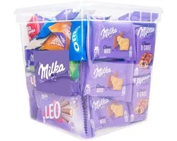 Milka Snack Box XL - mélange de chocolat et de biscuits - Milka Leo, Milka Favourites, Milka Choco Moo et plus encore ! - 1143g