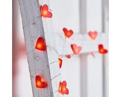 Lights4fun Love Red Heart Battery Operated Fairy String Lights 20 Warm White Micro LEDs Silver Wire with Timer 1.9m