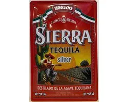 Sierra Tequila Silver Reclamebord van metaal 30 x 20 cm GEBOLD BORD MET RELIEF METALEN-WANDBORD - MUURPLAAT - VINTAGE - RETRO - HORECA- WANDDECORATIE -TEKSTBORD - DECORATIEBORD - RECLAMEPLAAT - WANDPLAAT - NOSTALGIE -CAFE- BAR -MANCAVE- KROEG