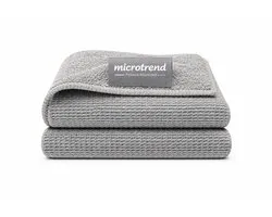 Microtrend Raamdoeken Set Grijs. 2 op elkaar afgestemde topkwaliteit microvezeldoeken voor streeploze en glanzende reiniging van je ramen. De set bestaat uit een schoonmaakdoek (profidoek 40x40cm) en een grote droogdoek (wafeldoek 60x45 cm).