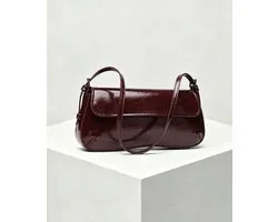 Schoudertas - rode tas - croissant tas - bordeaux rode schoudertas - bowling tas - schoudertas met franjes - bag - sholder bag - handbag - handtas - tas - vanity tas - buideltas - statement tas - shoulderbag - hobo tas - shopper