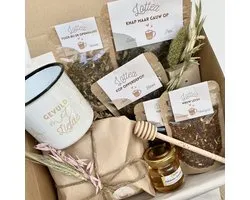 Het Theeplankje Giftbox Deluxe 'Knap Maar Gauw Op' - theebox, thee box, thee cadeau, theeset, theepakket, thee cadeaupakket, beterschap cadeau, vriendinnen cadeaus