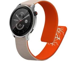 Bracelet de montre sport kwmobile compatible avec Amazfit Bip 6 / Bip 5 Unity / Bip 5 / GTS 3 / Balance 2 / Helio Strap 22 mm - Bracelet pour montre connectée ou tracker d'activité - Avec fermeture magnétique - Couleur beige / orange