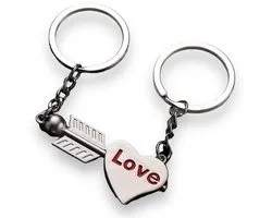 Lovers Sleutelhanger Set – Hart & Pijl | Metalen Duo | Perfect voor Valentijn & Koppels
