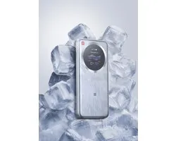 ZTE U30 Pro - 5G MiFi - 5G Ultra High Network - 1.38" Touch Screen- WiFi 6 Latency - NFC Quick Connection - 5000mAh batterij