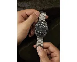 Timex Expedition Pioneer Automatic Mechanisch Automatisch Horloge Zilverkleurig En Zwart Kast Gemaakt Van 100% Titanium En Een Armband Van 100% Titanium 41 TW2Y63800AJ