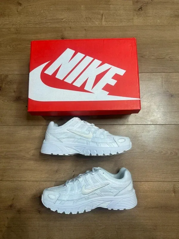 Nike P-6000 Baskets Homme Blanc EU 45 Running Tige Basse Lacets Neuf Boîte